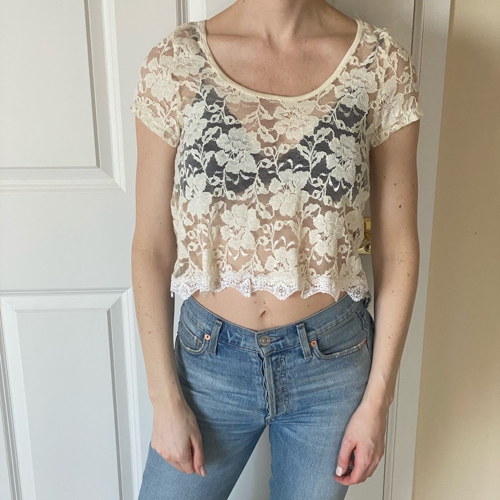Dilemma (Aritzia) Cream Lace Crop Top XS